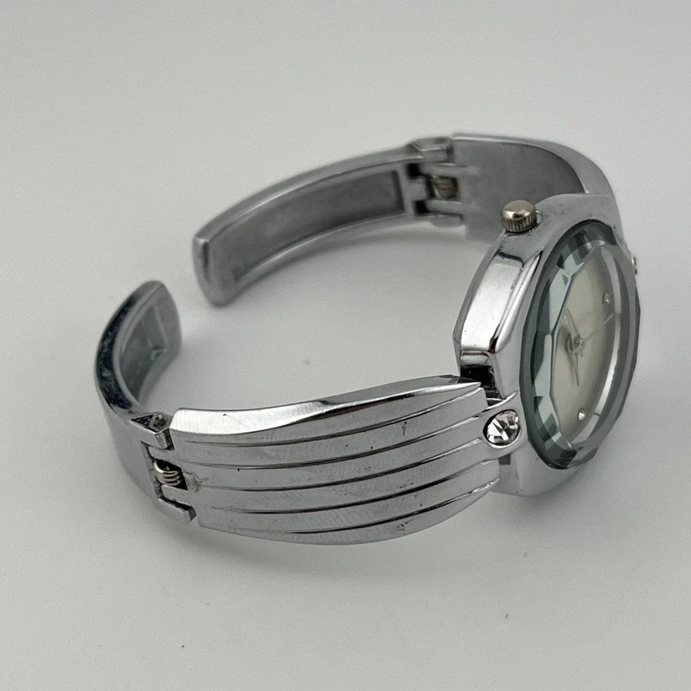 Narmi Watch Women 28mm‎ Case Silver Hinge Bangle Band- New Battery